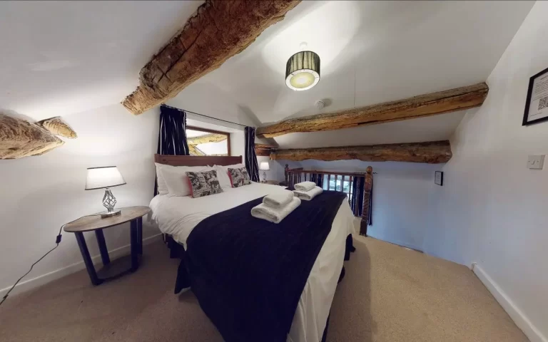 Chels Barn bedroom at Toft Estate, Peak District
