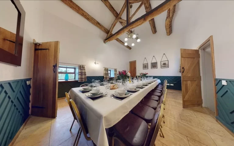 Chels Barn dining room at Toft Estate, Peak District
