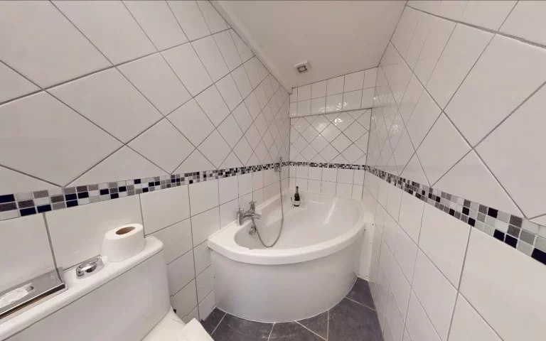 Toft Barn bathroom at Toft Estate, Peak District